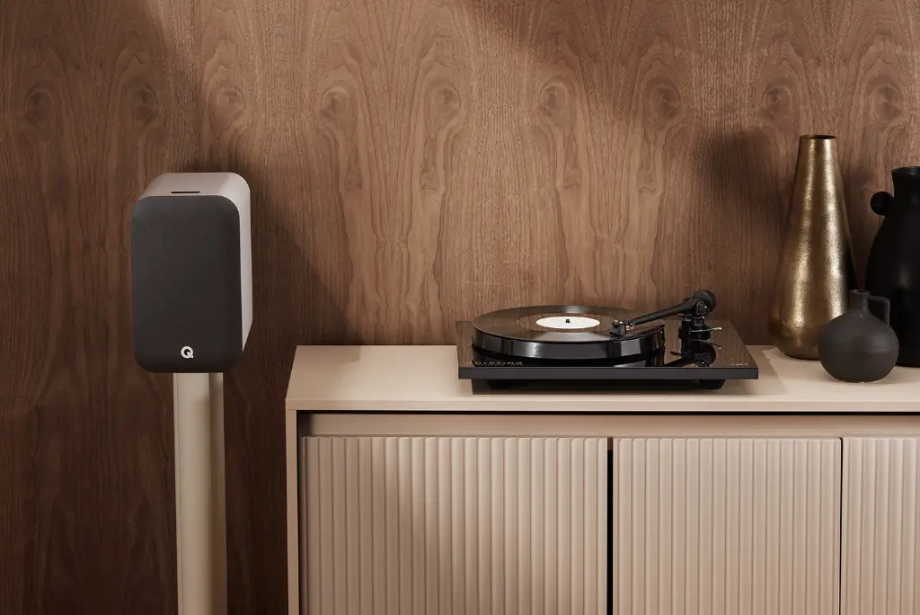 Goldring-GR3-with-Q-Acoustics-M20.1.webp